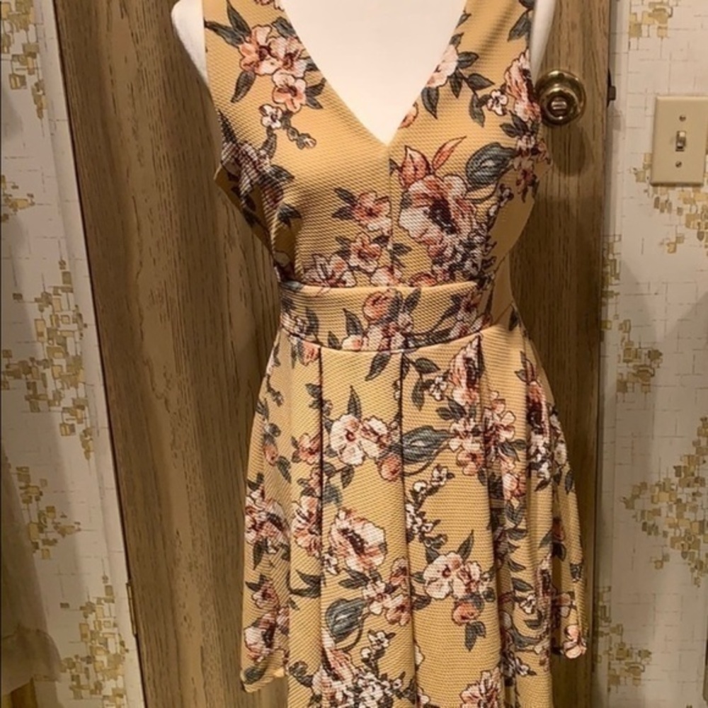 Haunte Monde, Dress